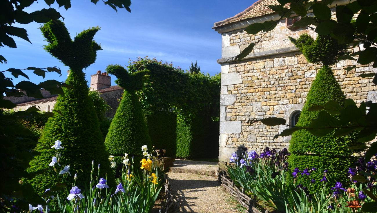 Le Pigeonnier au printemps (© Mégane Penaud)