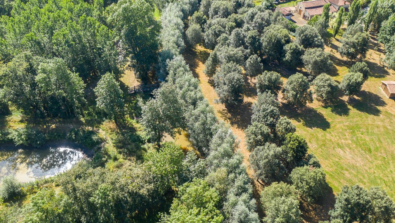 Les Prés vus du ciel (© Julien Gazeau)